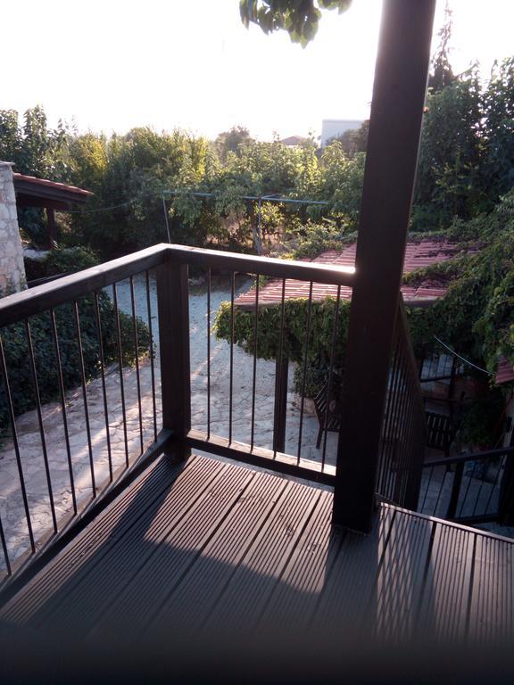 Loxandra Inn กาธิกาส ภายนอก รูปภาพ
